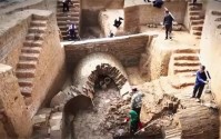 安徽挖出三国大墓，墓中出土罕见青瓷器，墓主人竟是孙权的儿子