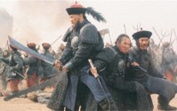 乾隆皇帝问武将要何赏赐，一个要美人一个要官，二人下场截然不同