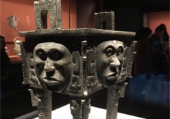 古代搞笑青铜器大赏：“方向盘”  “饭盒”  还有“痒痒挠”