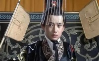 皇帝被打了一个大逼兜 居然还要奖励这个人（打皇帝）