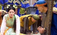 女人发配披甲人为奴是什么意思?