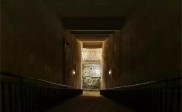 陕西挖出唐代最强机关墓，出土文物竟是免死金牌，墓主人是谁？