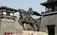 四面楚歌的主人公是谁?他四面受敌最后只剩下28名将士