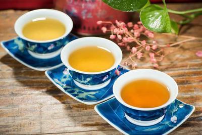 胃酸过多吃能喝红茶吗 胃酸过多有什么饮食禁忌