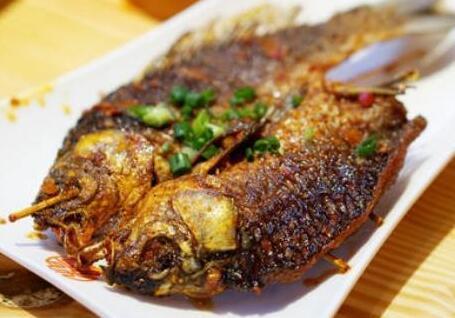 鲫鱼豆腐汤的做法是什么 鲫鱼豆腐汤的三种不同做法介绍