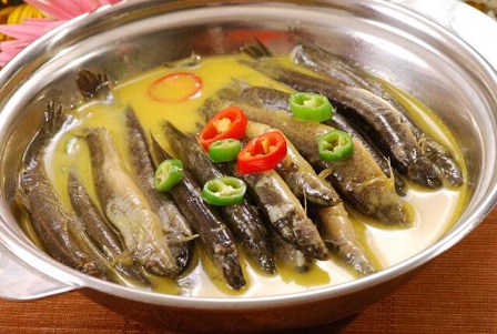 泥鳅跟什么食物相克 与蟹同食会中毒